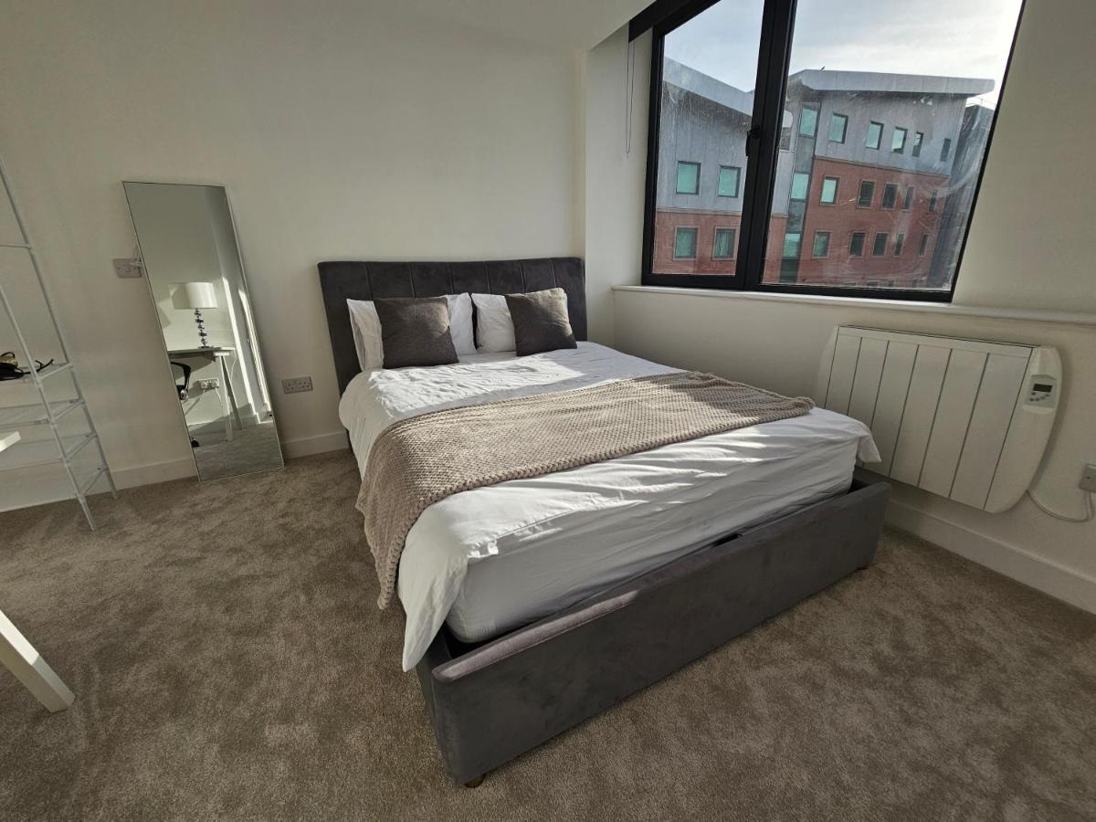 Brand New Trafford Apartment Manchester Ngoại thất bức ảnh