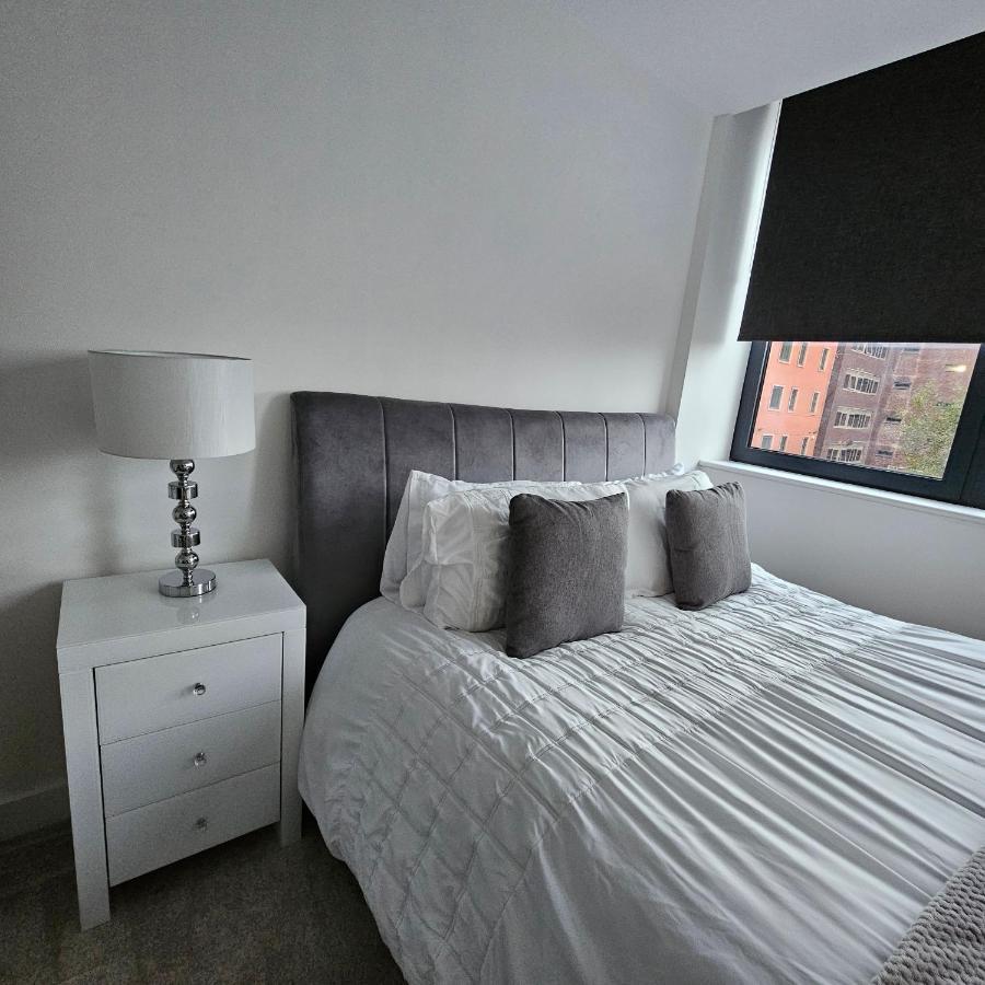 Brand New Trafford Apartment Manchester Ngoại thất bức ảnh