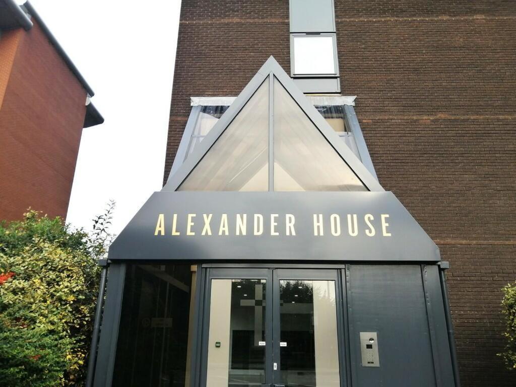 Brand New Trafford Apartment Manchester Ngoại thất bức ảnh